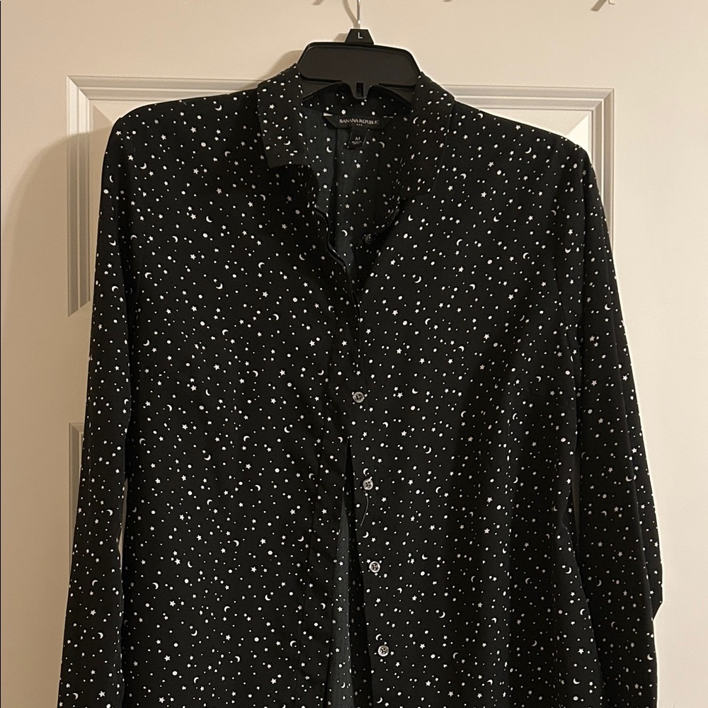 Banana Republic Black and White Celestial Blouse